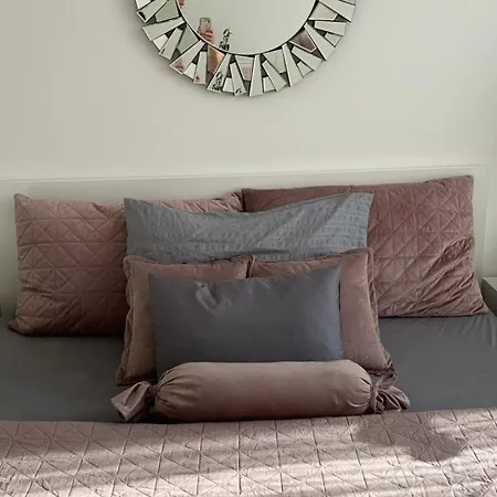 דירה Bright Apapartment In The Heart Of